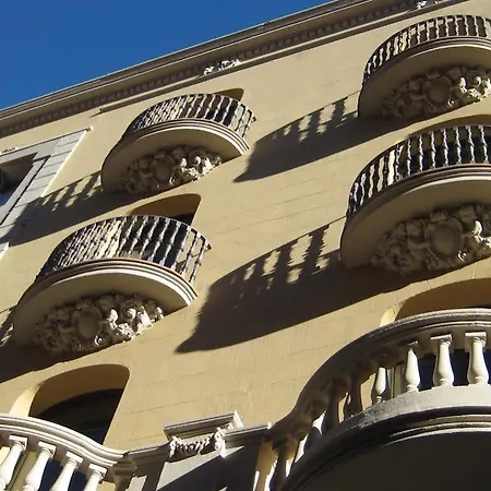 Apartament Residencia Erasmus Gracia *