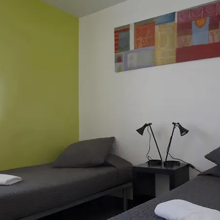 Hostel Hellobcn Youth *