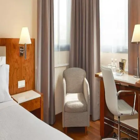 Nh Entenza Otel Barselona