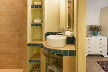 Nextdoor Gaudi *
