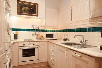 Apartment Nextdoor Gaudi Barcelona