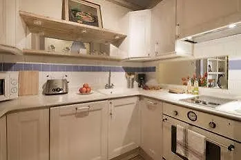 Nextdoor Gaudi Apartment Barcelona