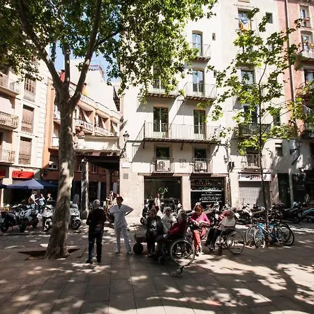 Deco Barcelona-born St. Апартаменты *