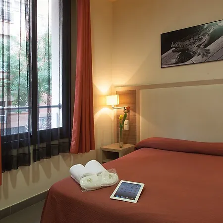 Apartament Residencia Erasmus Gracia *