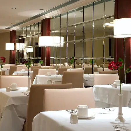 Hotell Center 4*