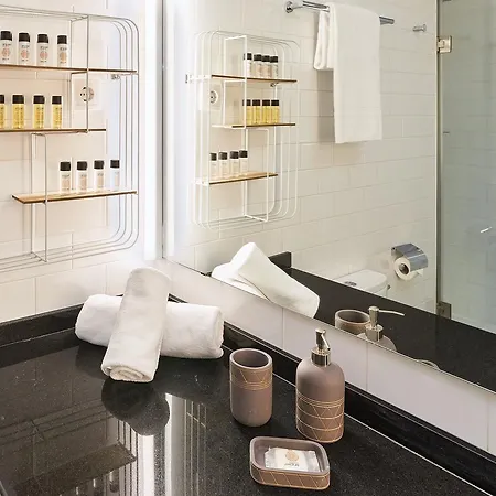 Apartament Urban District - Rambla & Pool Barcelona