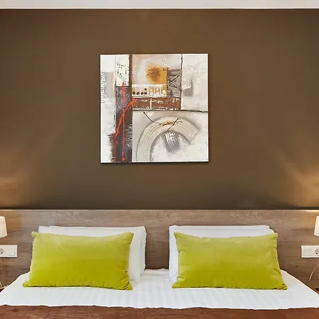 Apartament Urban District - Rambla & Pool Barcelona