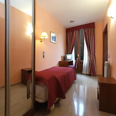 Alba Hotel 3*