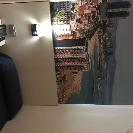 Otel Transit Barselona
