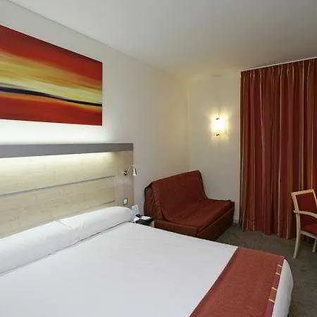 Holiday Express City 22@ By Ihg Барселона