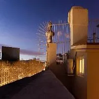 Bacardi Central Suites Hotel *