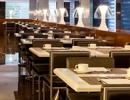 Hotel Ac Irla By Marriott 3*