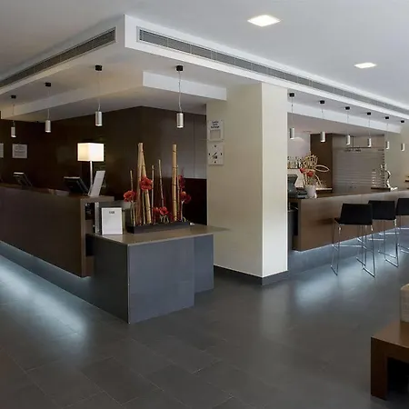 Express 22@ By Ihg