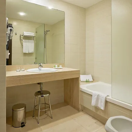 Nh Eixample Hotel