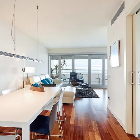 Apartament Urban District - Rambla & Pool Barcelona