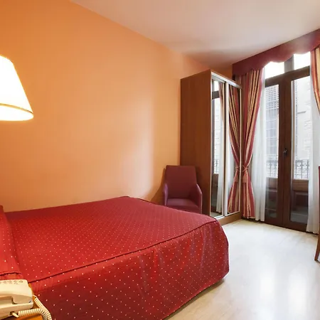 Alba Hotel 3*
