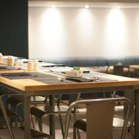 Catalonia Park Gueell Hotel 3*
