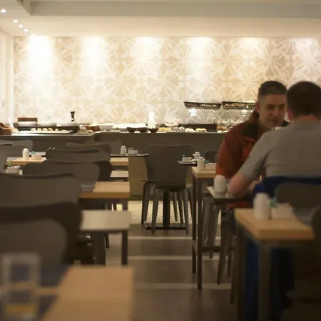 Hotel Catalonia Park Gueell 3*