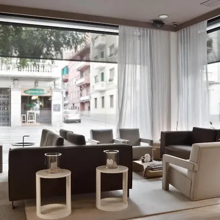 Pol & Grace Hotel 4*