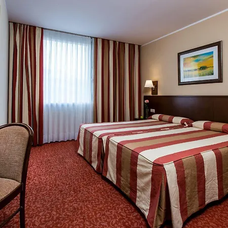 Leonardo Gran Via 3* Barcelona