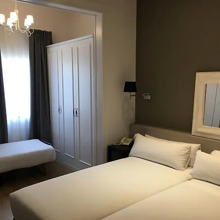 Hotel Meson Castilla Atiram 3*