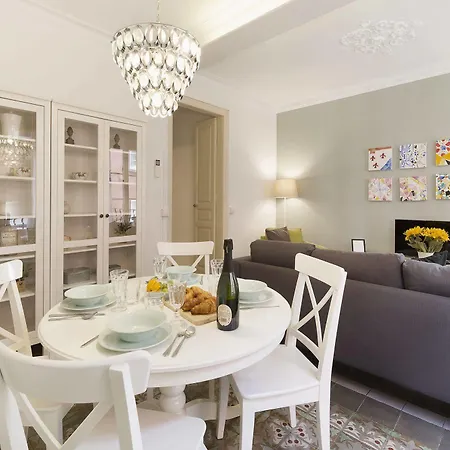 Nextdoor Gaudi Apartment