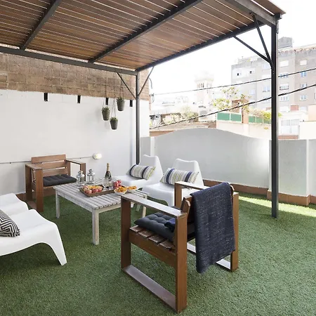Nextdoor Gaudi Apartment *