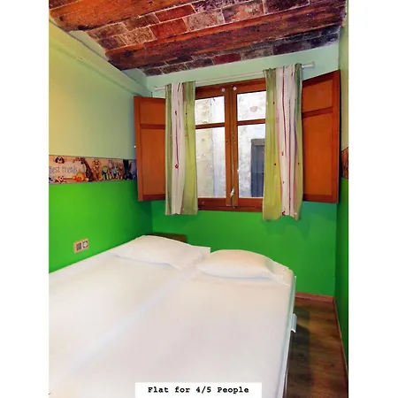 & Basic Ramblas Guest house Barcelona
