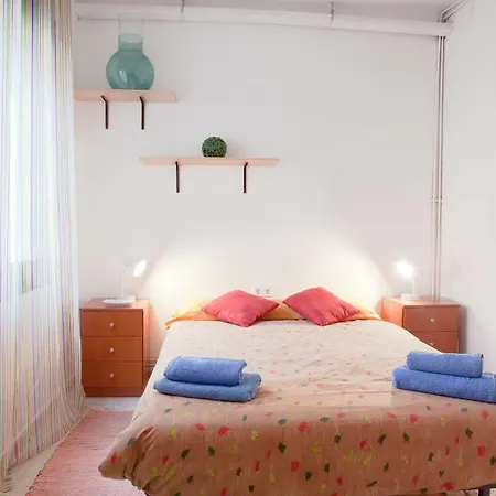 Tarradellas Sants Estacio Apartman *