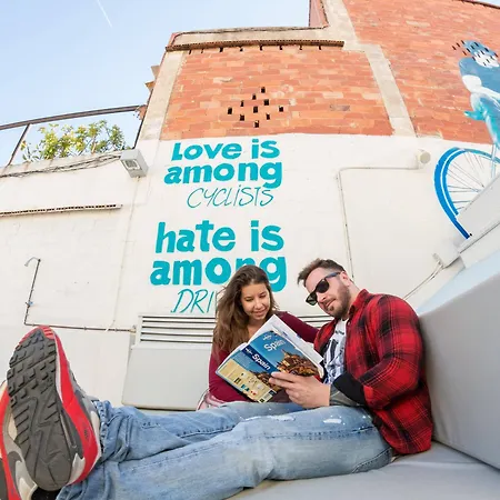 Sant Jordi Gracia Hostel Barcelona