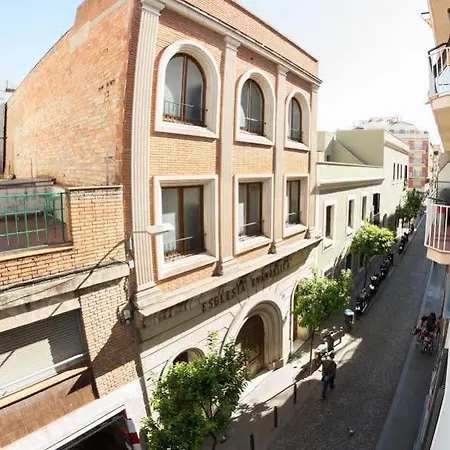 Sant Jordi Gracia Hostel Barcelona