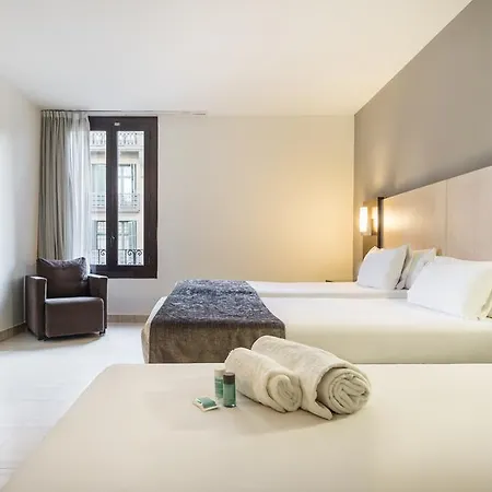 Hotel Ilunion Almirante 4*