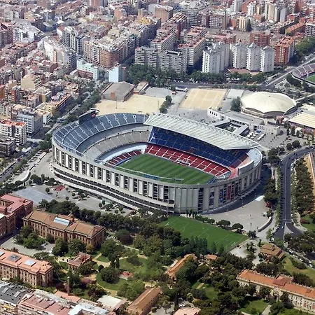 Short Group Camp Nou Serviced Apartamento *