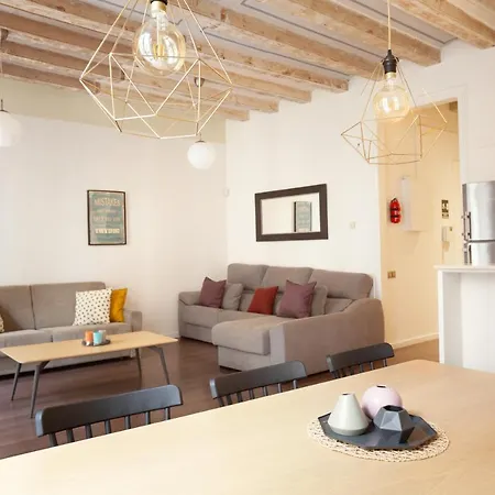 Rent Near Plaza De Catalunya Apartment