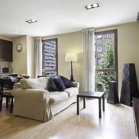 Short Group Camp Nou Serviced Apartamento