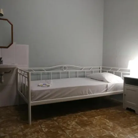Guest house & Basic Ramblas 2*