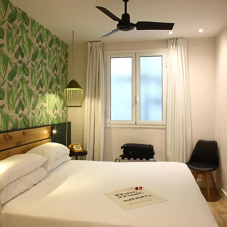 Chic & Basic Lemon Boutique Hotel