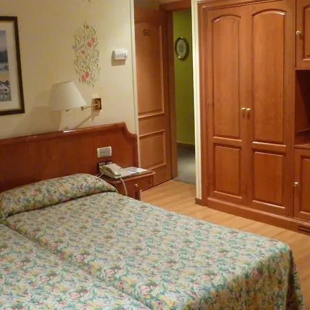 Hotel Regencia Colón 3*