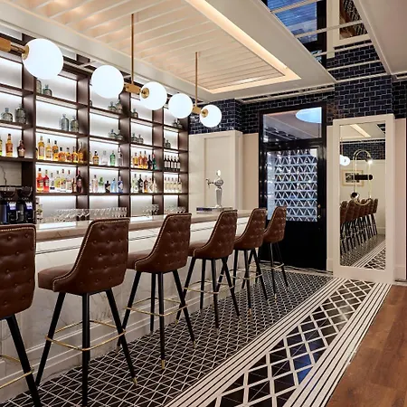 Radisson Blu 1882 Hotel, Sagrada Familia Отель 4*