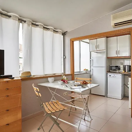 Ainb Diagonal Francesc Macia Apartament *