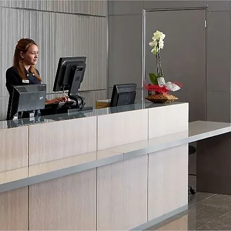 Nh Diagonal Center 3*