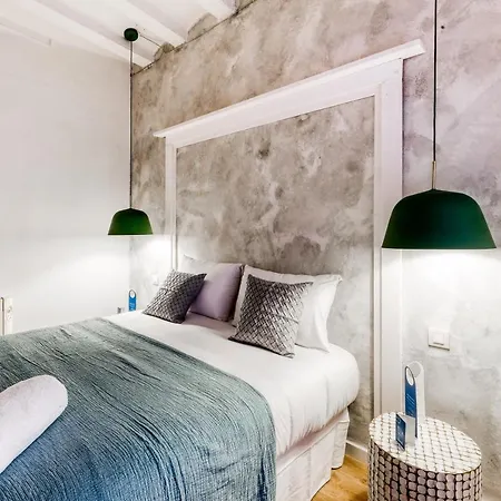 Sweett - Gothic Apartment *