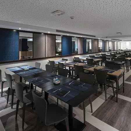 Catalonia Park Gueell Hotel 3*