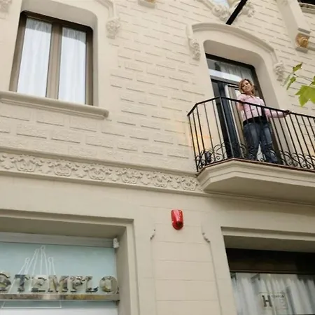 Hostemplo Sagrada Familia Guest house