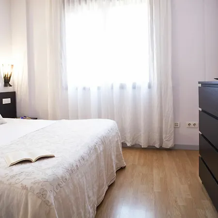 Short Group Camp Nou Serviced Apartamento *
