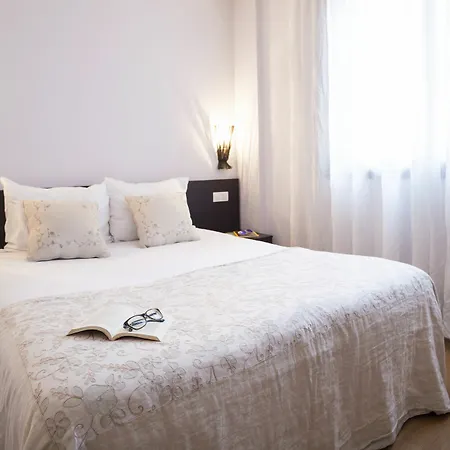 Apartamento Short Group Camp Nou Serviced Barcelona