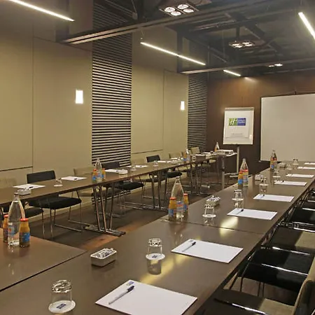 Holiday Express City 22@ By Ihg Отель Барселона