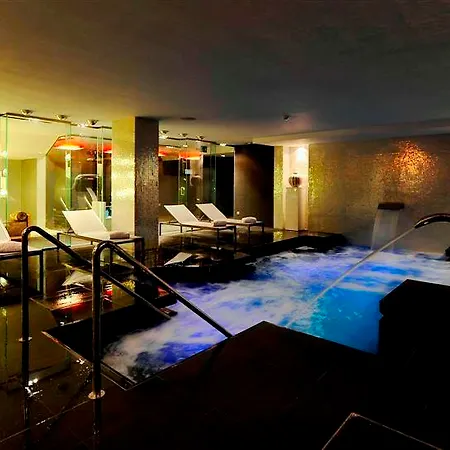 Hotel Grums &