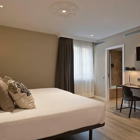 Acta Splendid Отель 3*