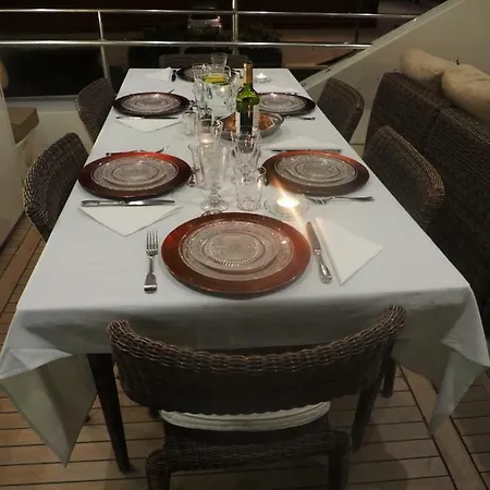 Botel Helios